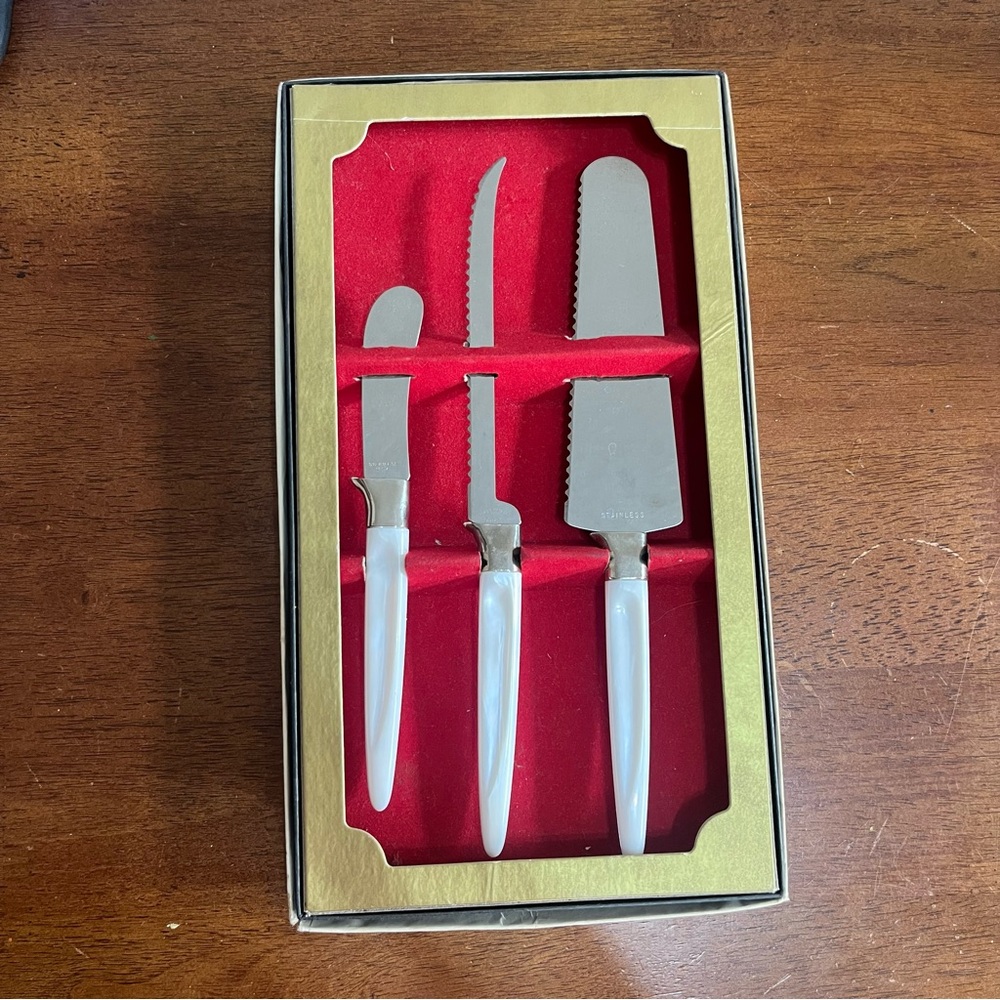 Vintage Lifetime Cutlery Stainless Hostess Serving Set USA White Bakelite Handle